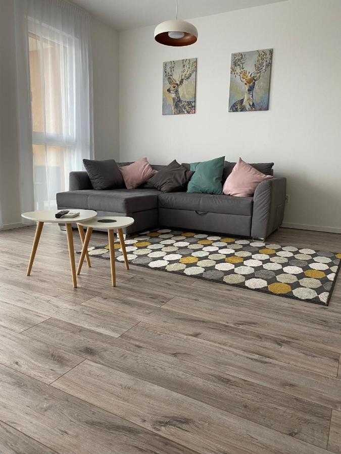 Paskom Apartmanhaz Nyergesujfalu Eksteriør billede