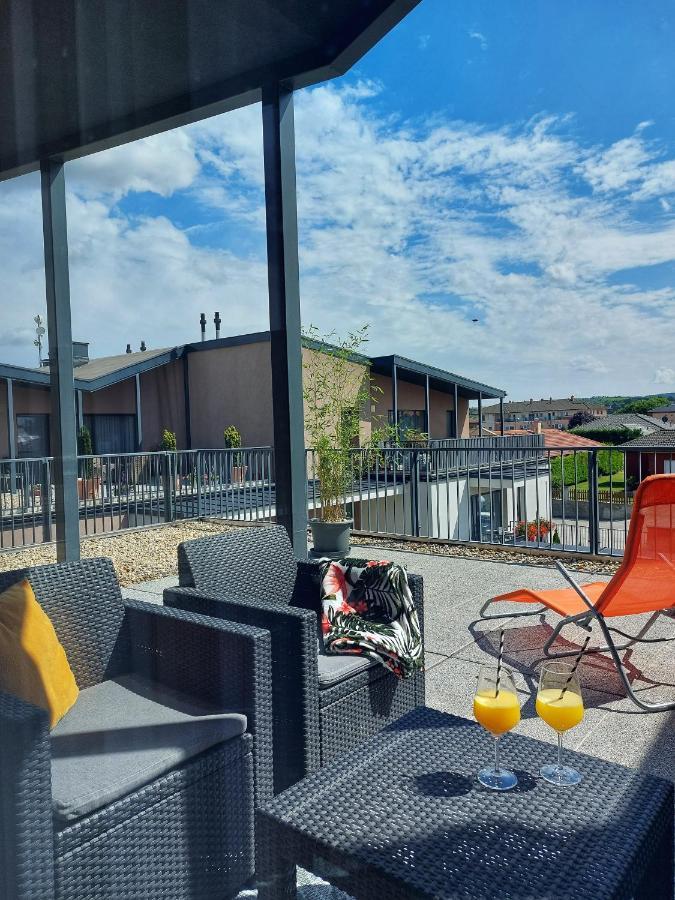 Paskom Apartmanhaz Nyergesujfalu Eksteriør billede